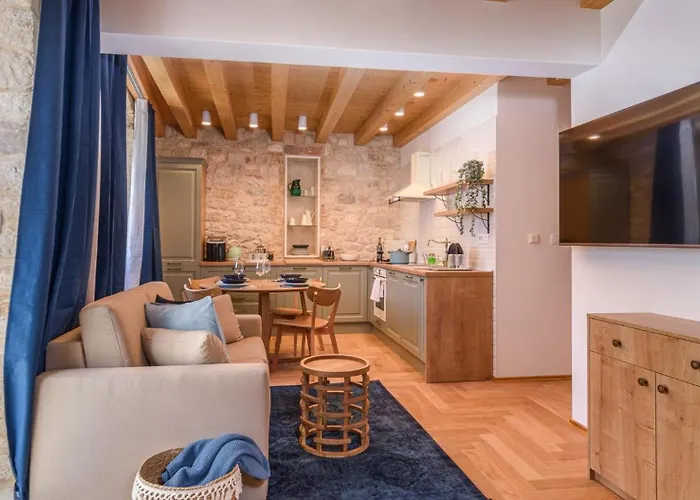 Oleander Center Suites