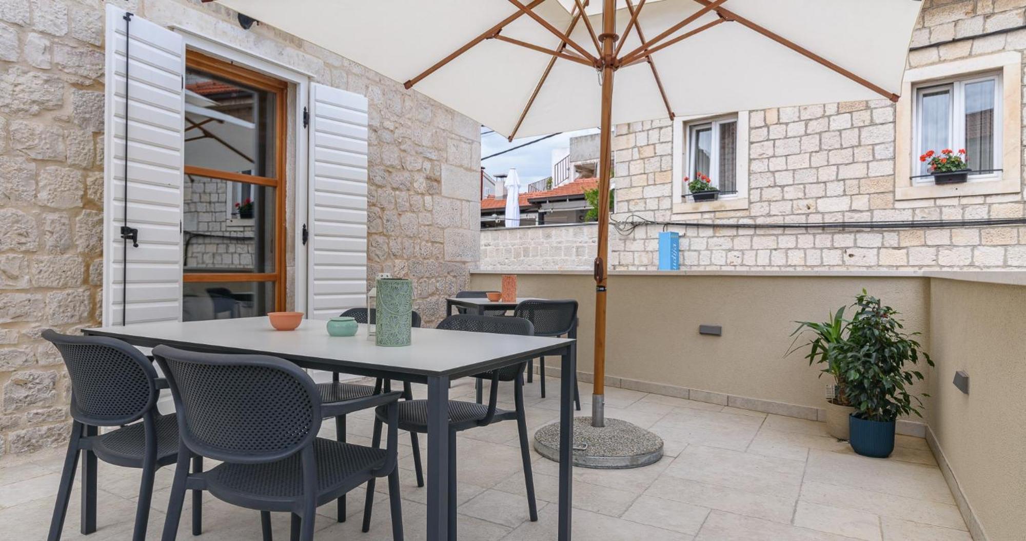 Apartment Oleander Center Trogir