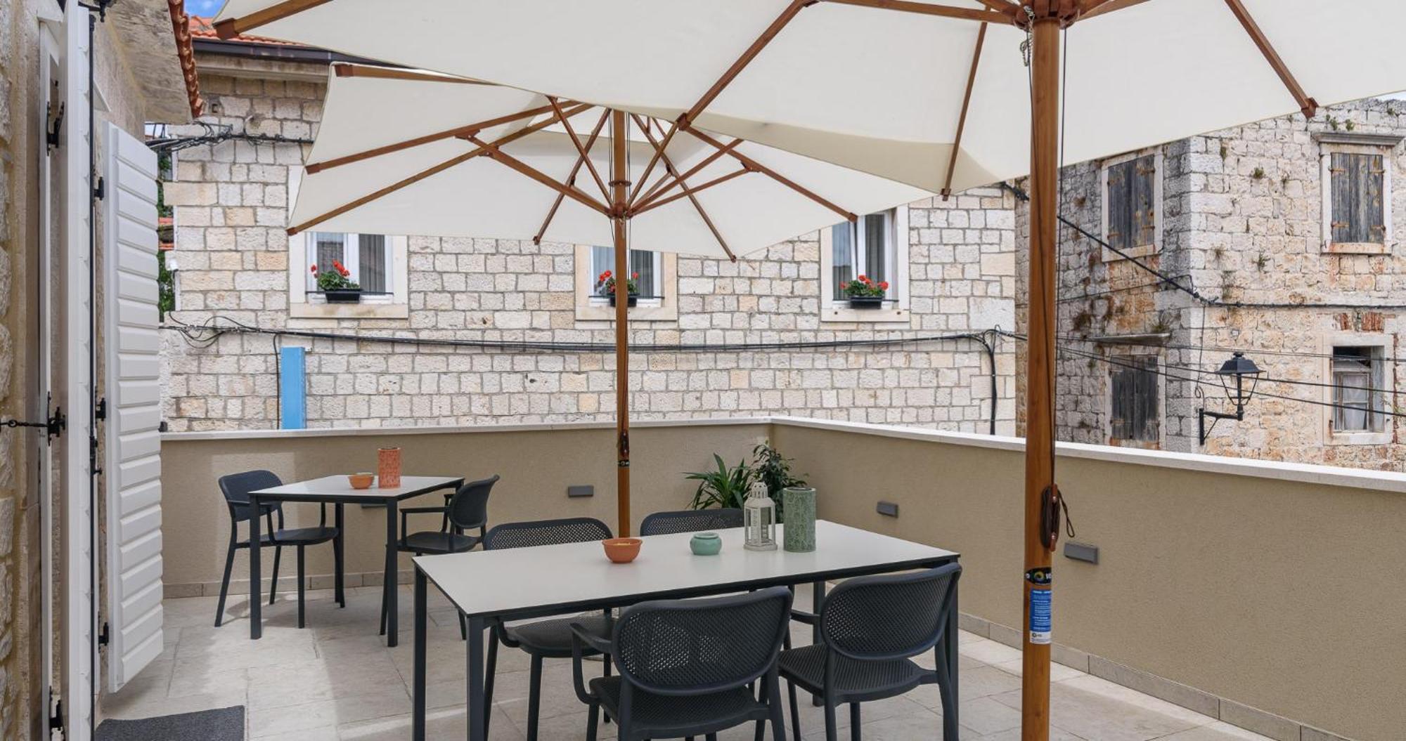 Oleander Center Apartment Trogir